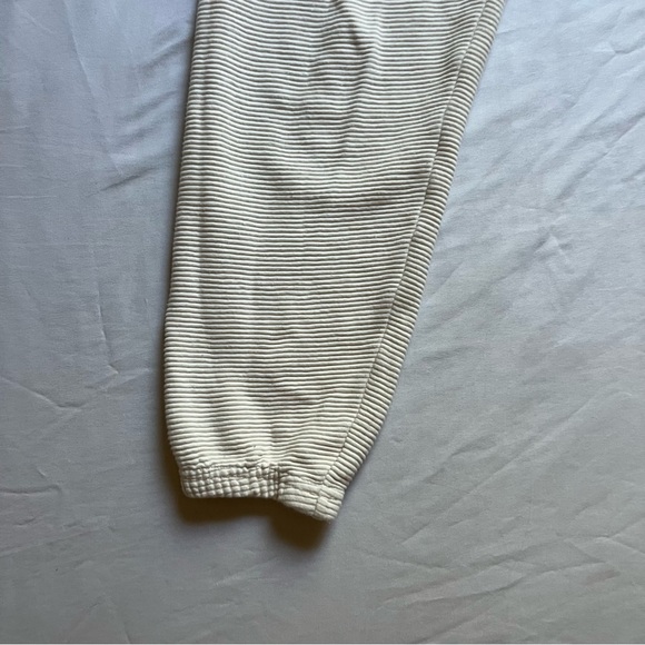 NA NIN ivory cream textured cotton knit elastic waist cropped jogger pants - Picture 2 of 6